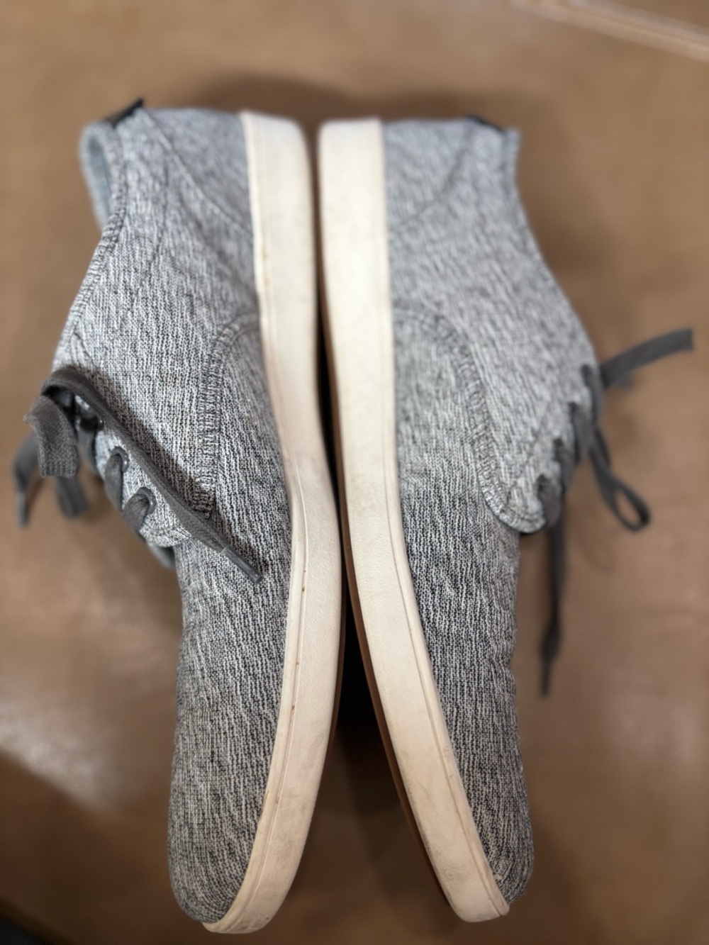 Steve Madden men’s Gray Knit minimalist casual Lace-Up Sneakers - Picture 3 of 8